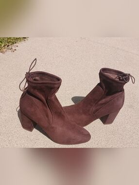 NEW Forever 21 Chocolate Brown Block Heel Ankle Boots Size 7.5(NWOT)
